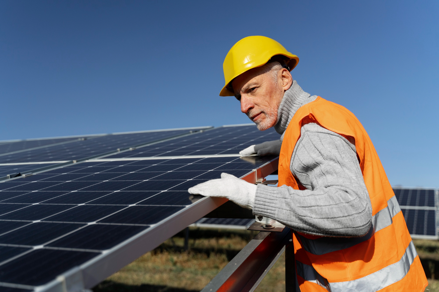 Technologies in the installation and maintenance of solar panels